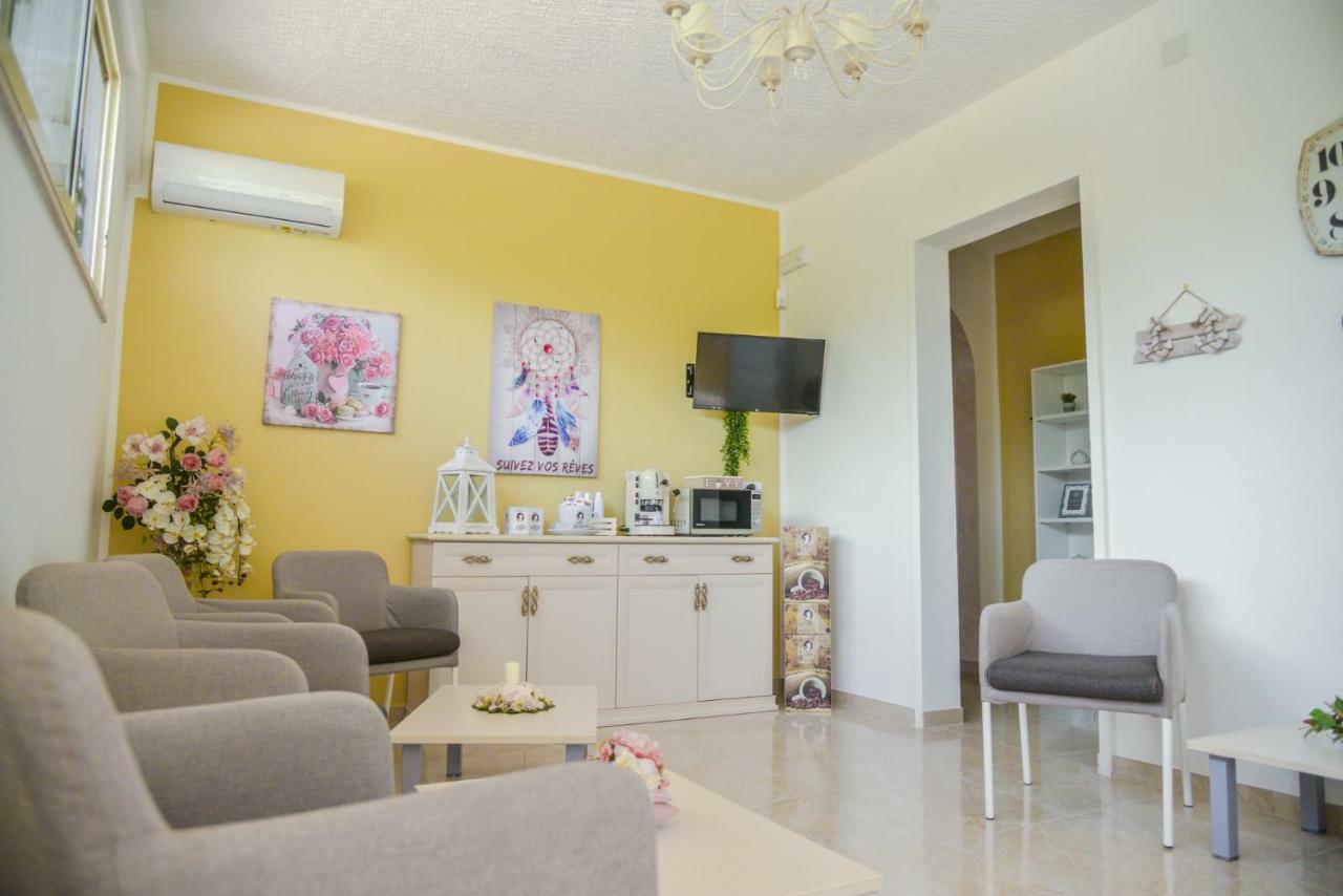 Villa Milla Monacizzo Kültér fotó